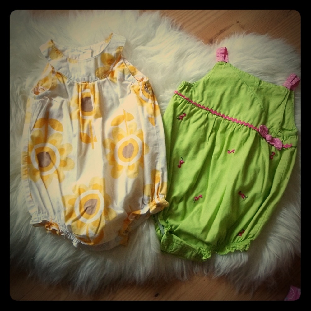 2 piece lot Carters onesie outfits 18mos.